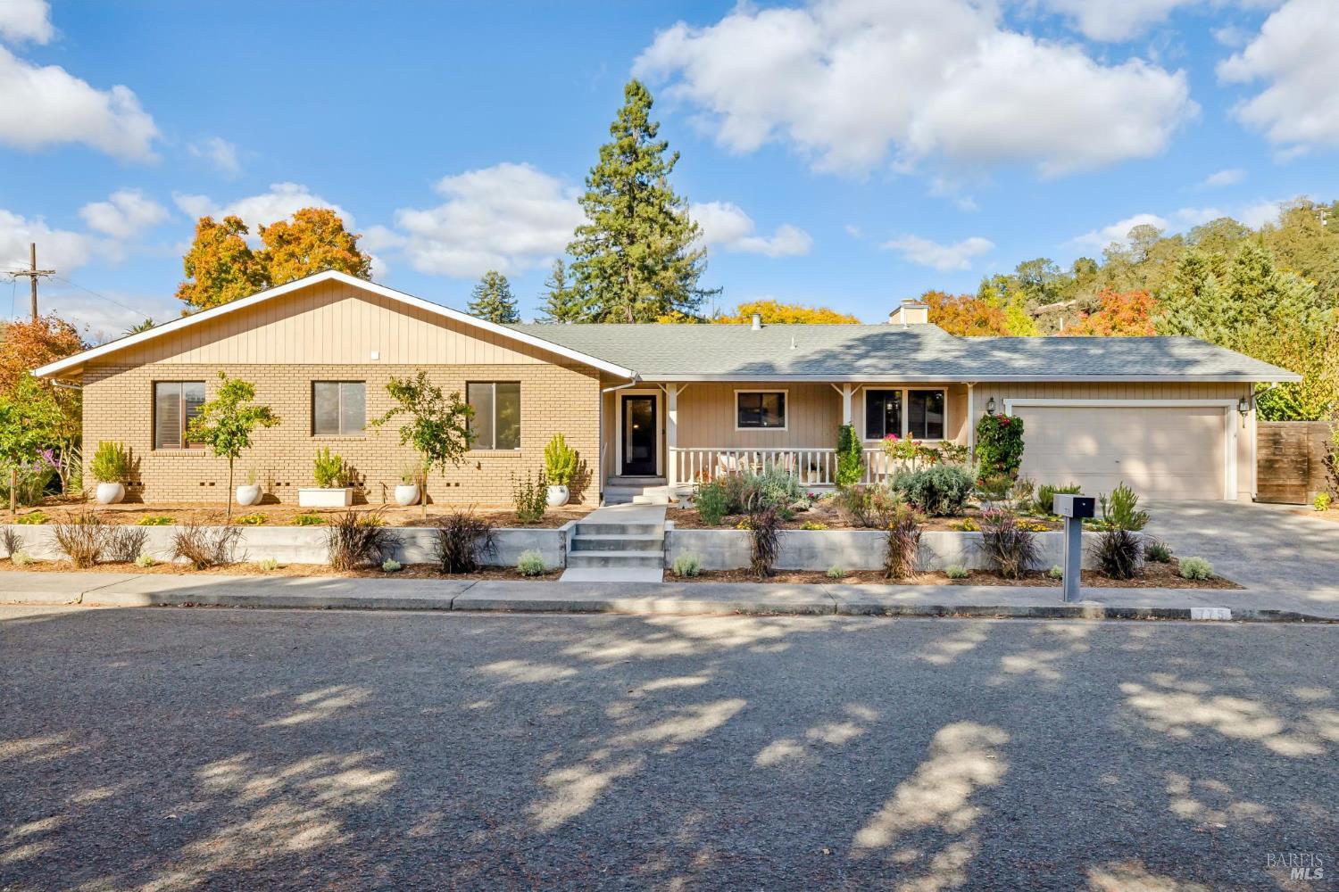775 W Istvan Road Sonoma CA 95476
