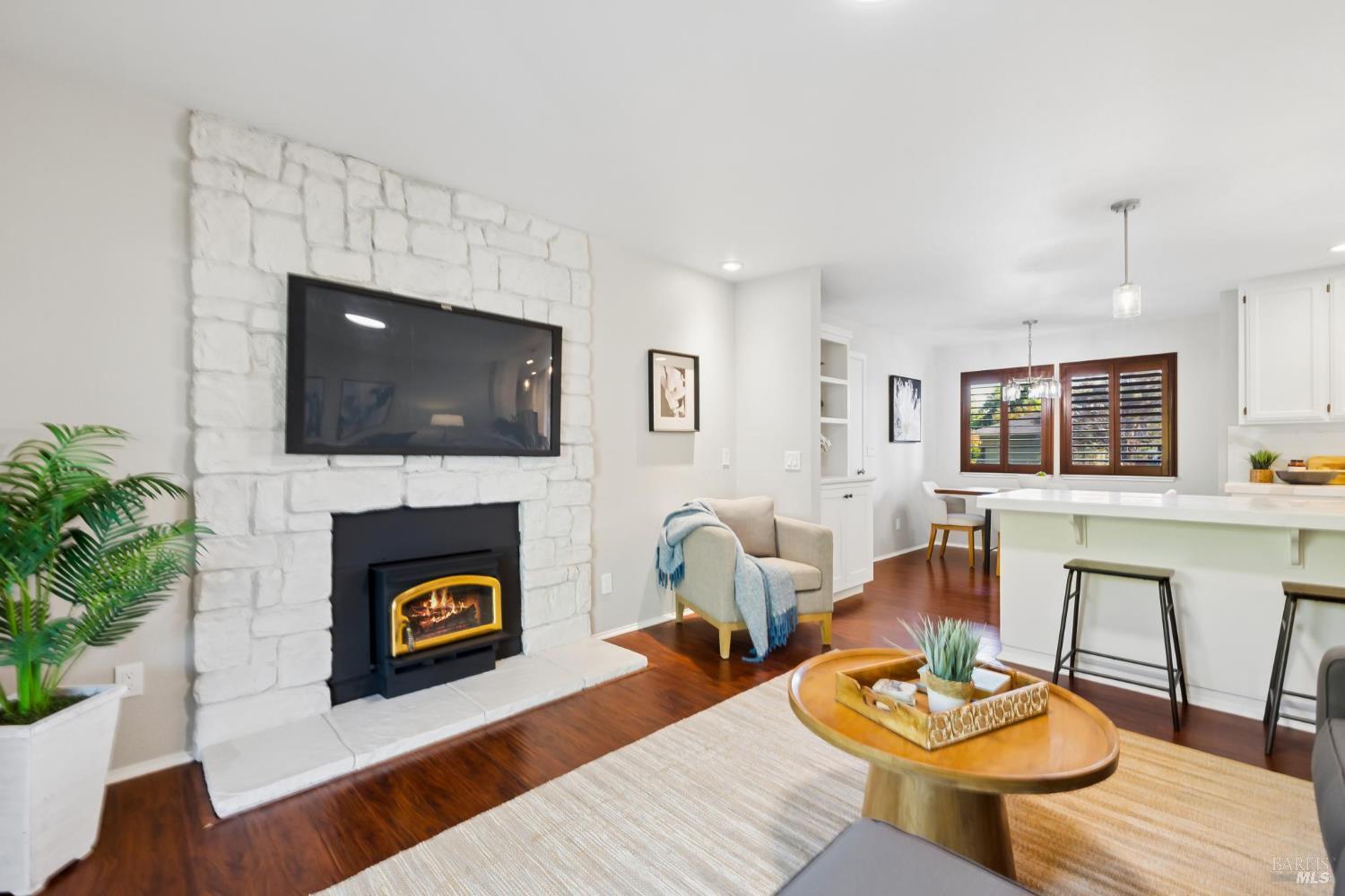 775 W Istvan Road Sonoma CA 95476