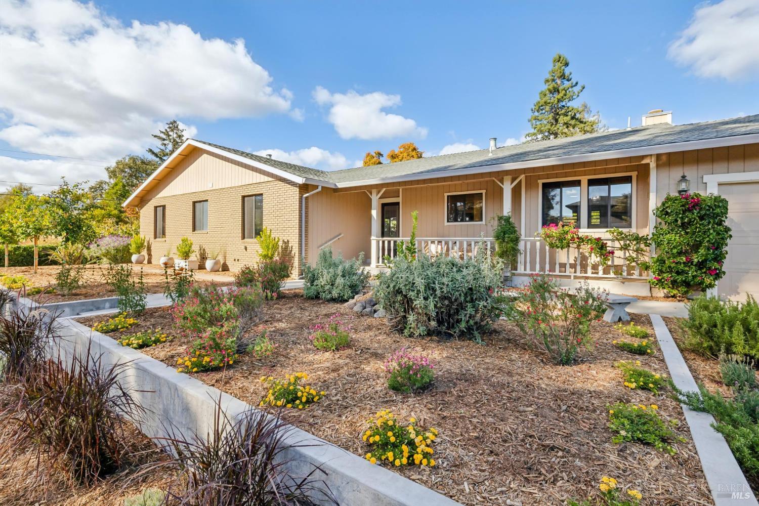 775 W Istvan Road Sonoma CA 95476