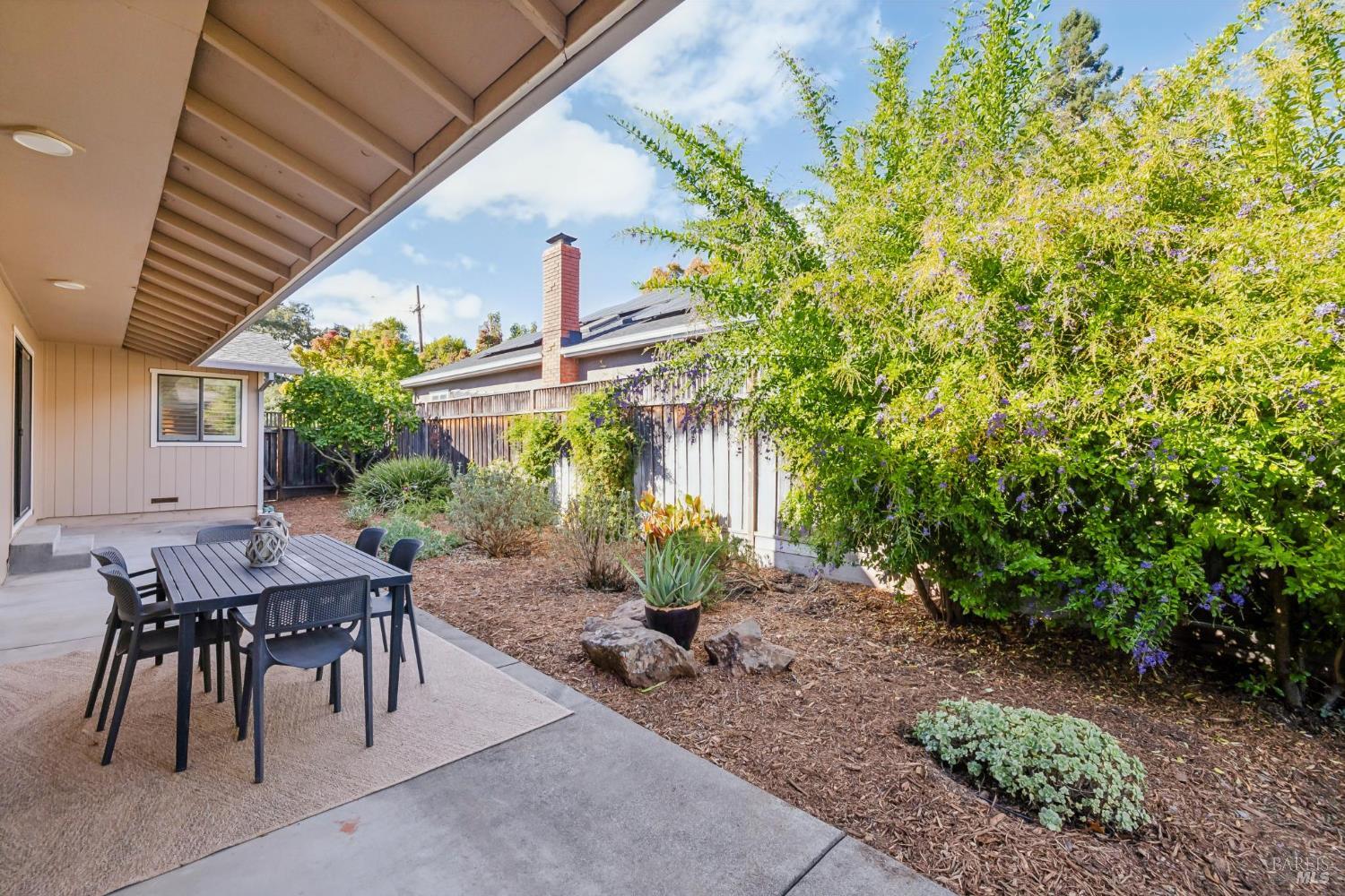 775 W Istvan Road Sonoma CA 95476