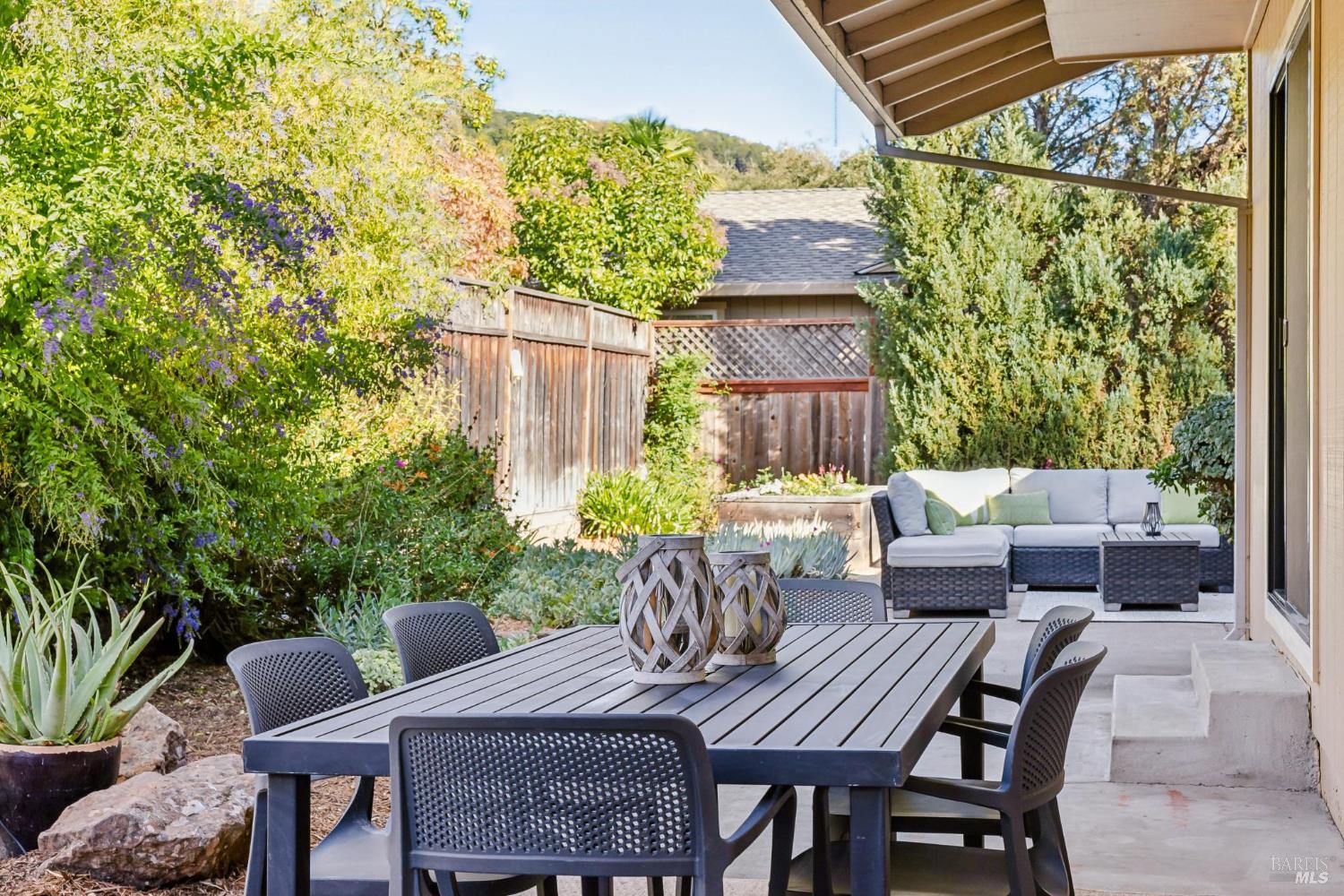 775 W Istvan Road Sonoma CA 95476