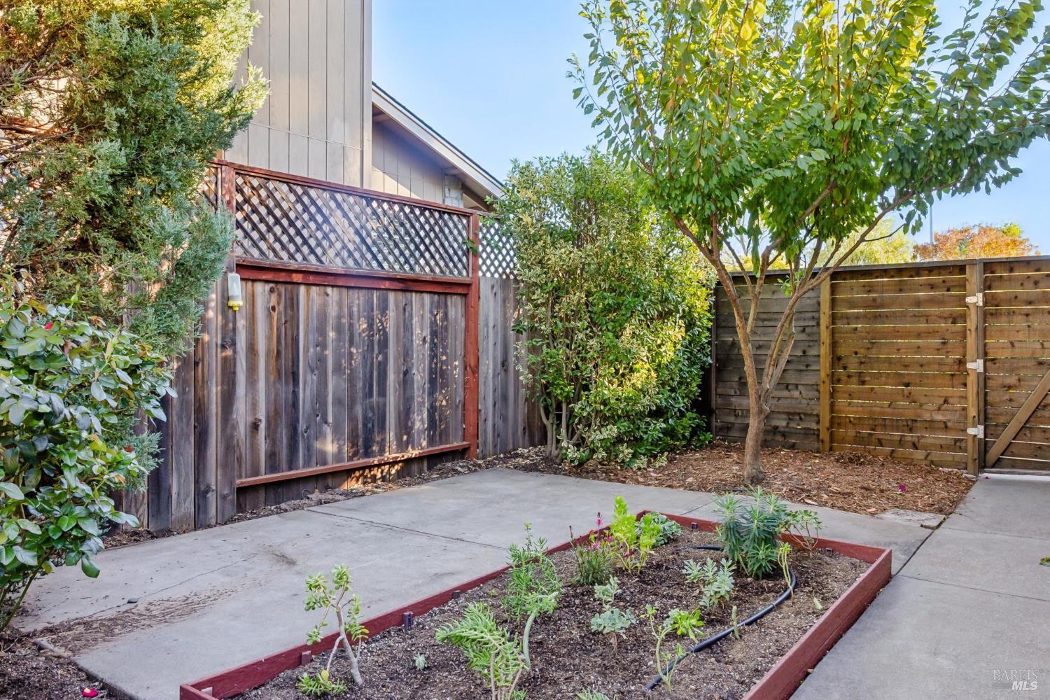 775 W Istvan Road Sonoma CA 95476