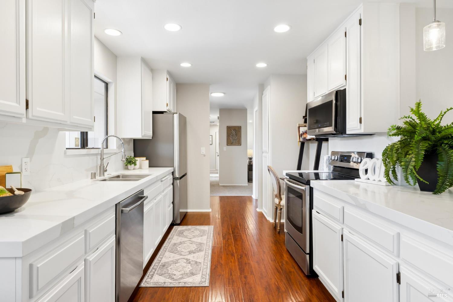 775 W Istvan Road Sonoma CA 95476