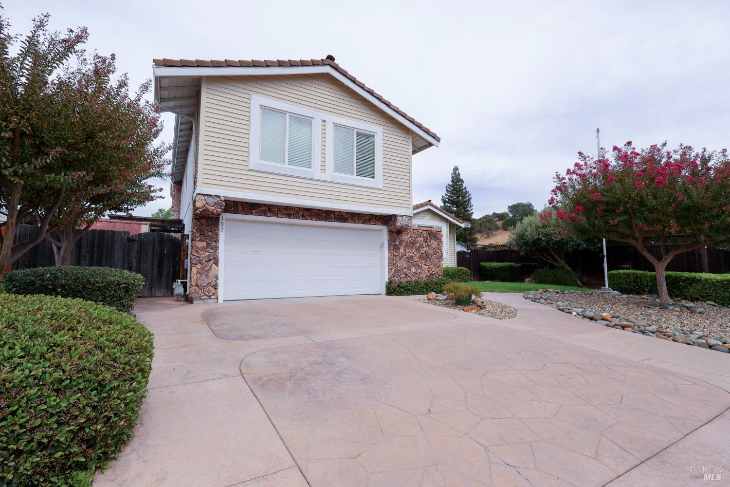 107 Iroquois Drive Vacaville CA 95688
