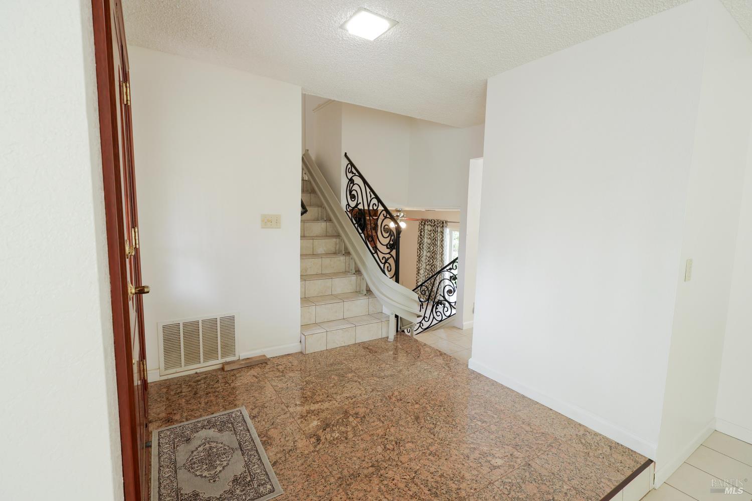 107 Iroquois Drive Vacaville CA 95688