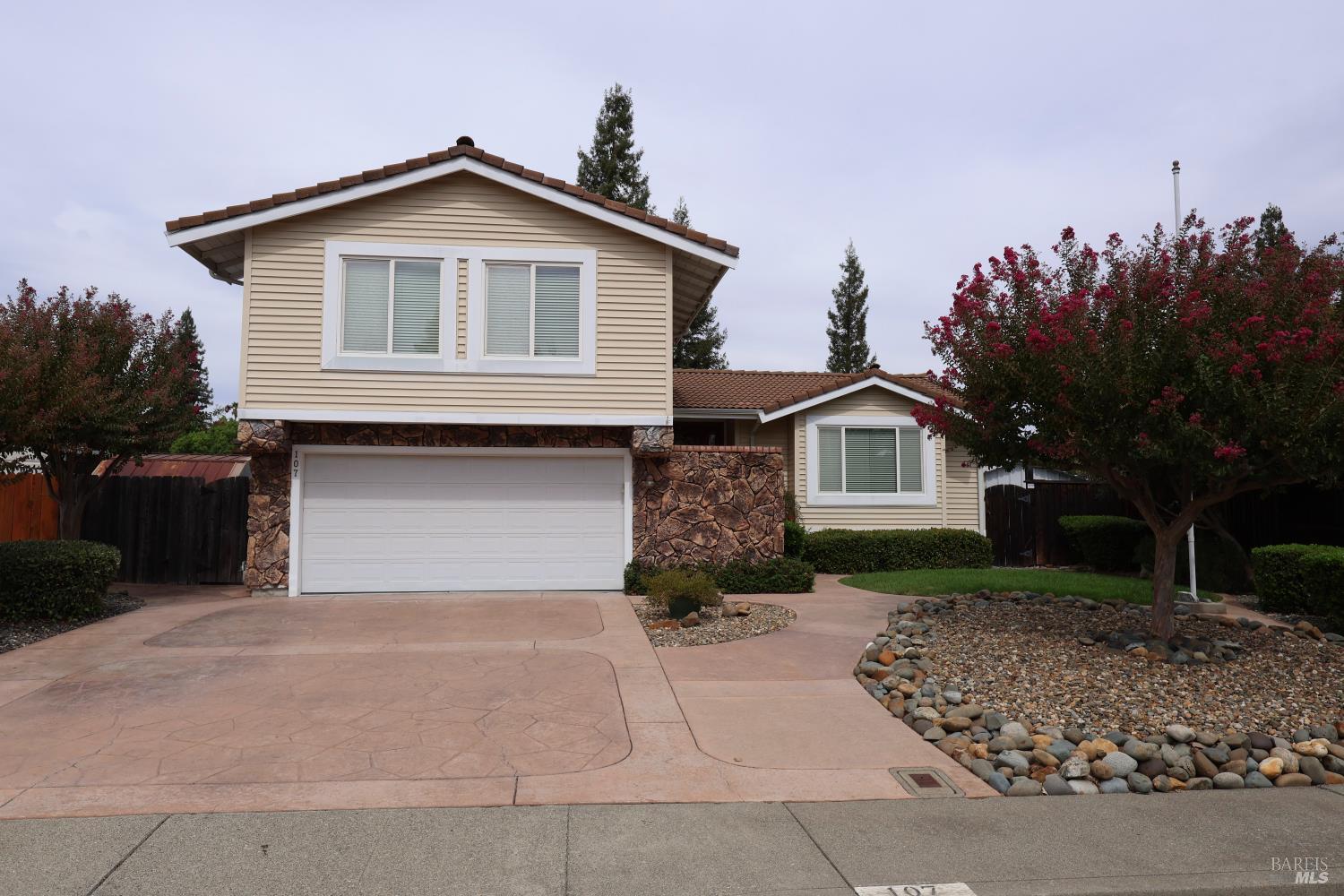 107 Iroquois Drive Vacaville CA 95688