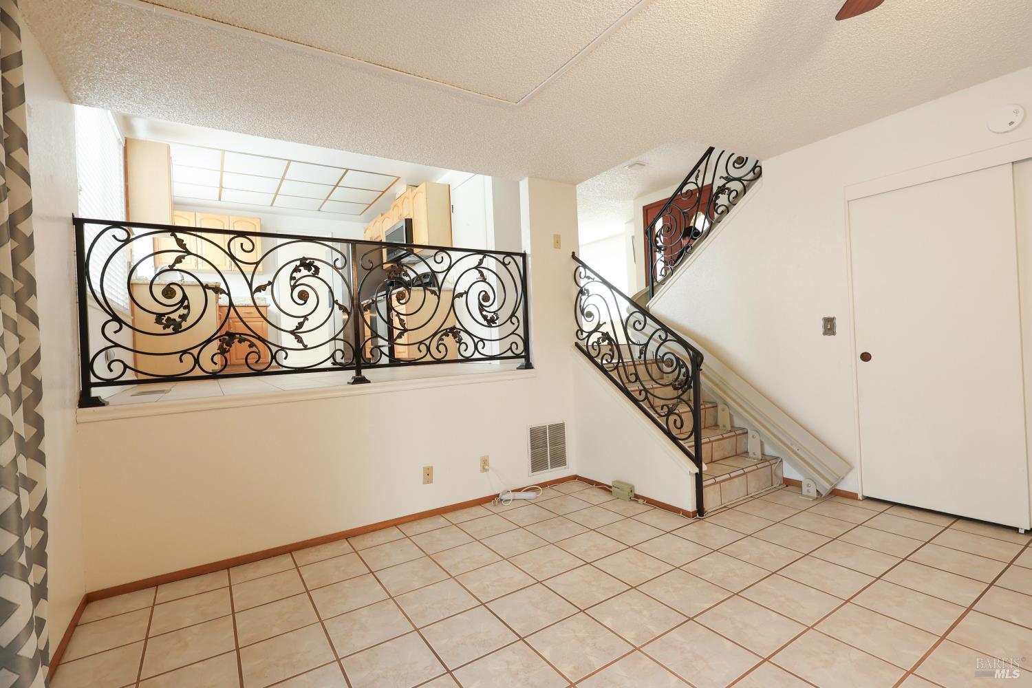 107 Iroquois Drive Vacaville CA 95688