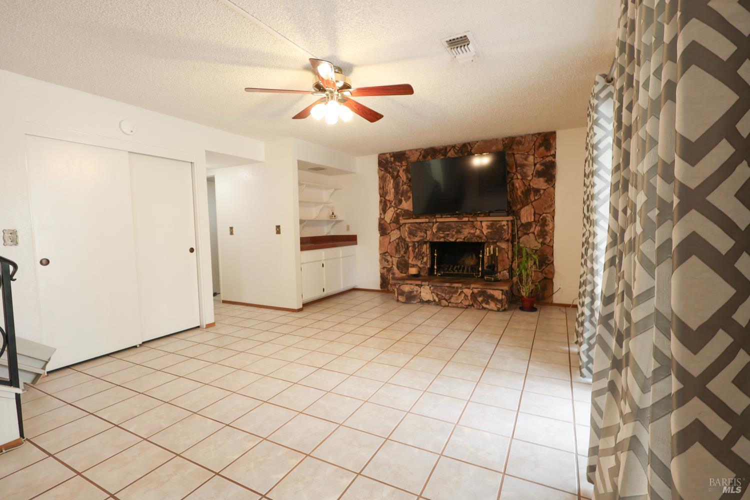 107 Iroquois Drive Vacaville CA 95688