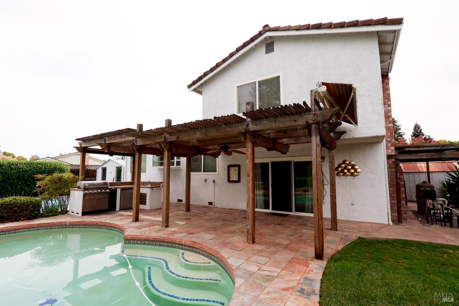 107 Iroquois Drive Vacaville CA 95688