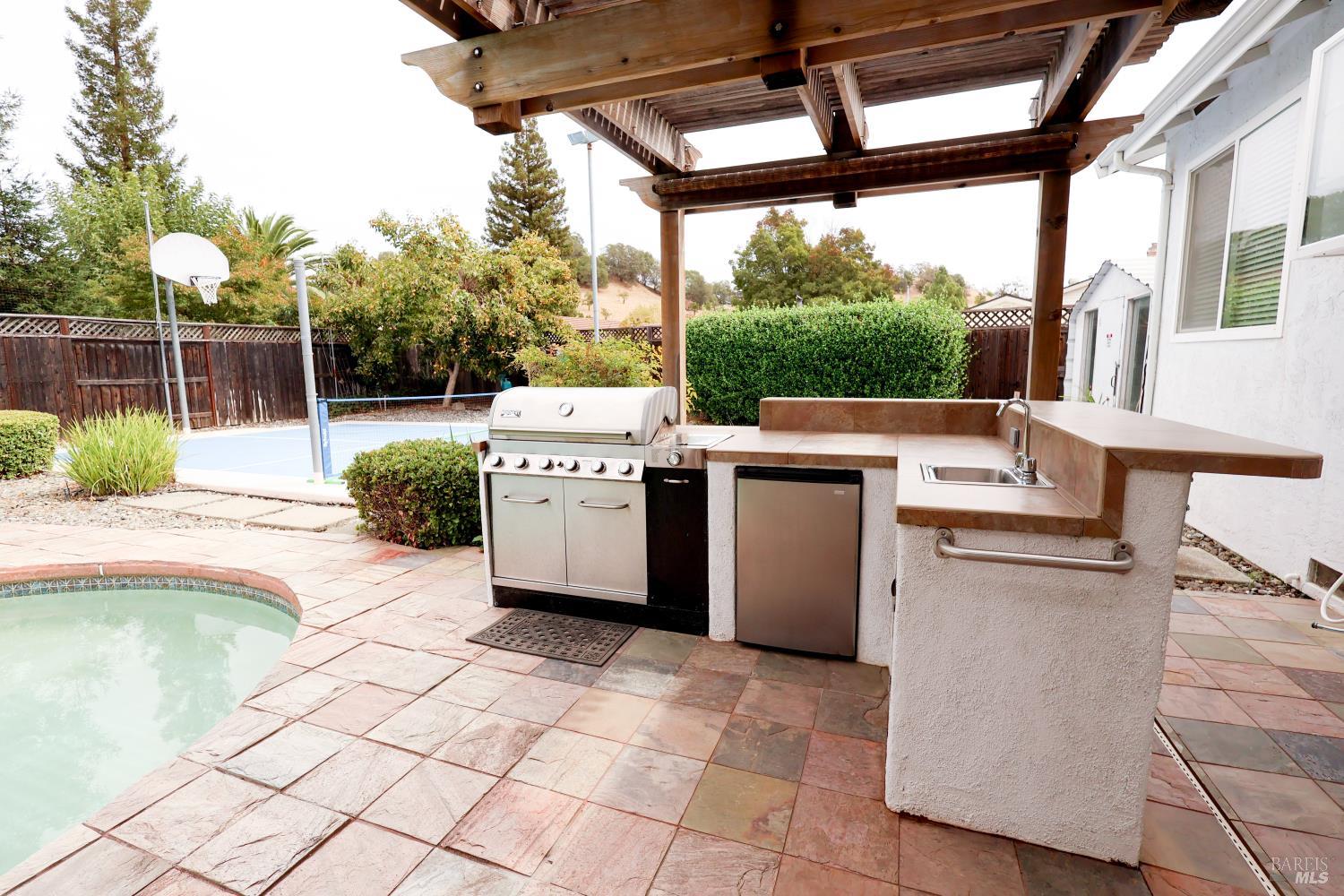 107 Iroquois Drive Vacaville CA 95688