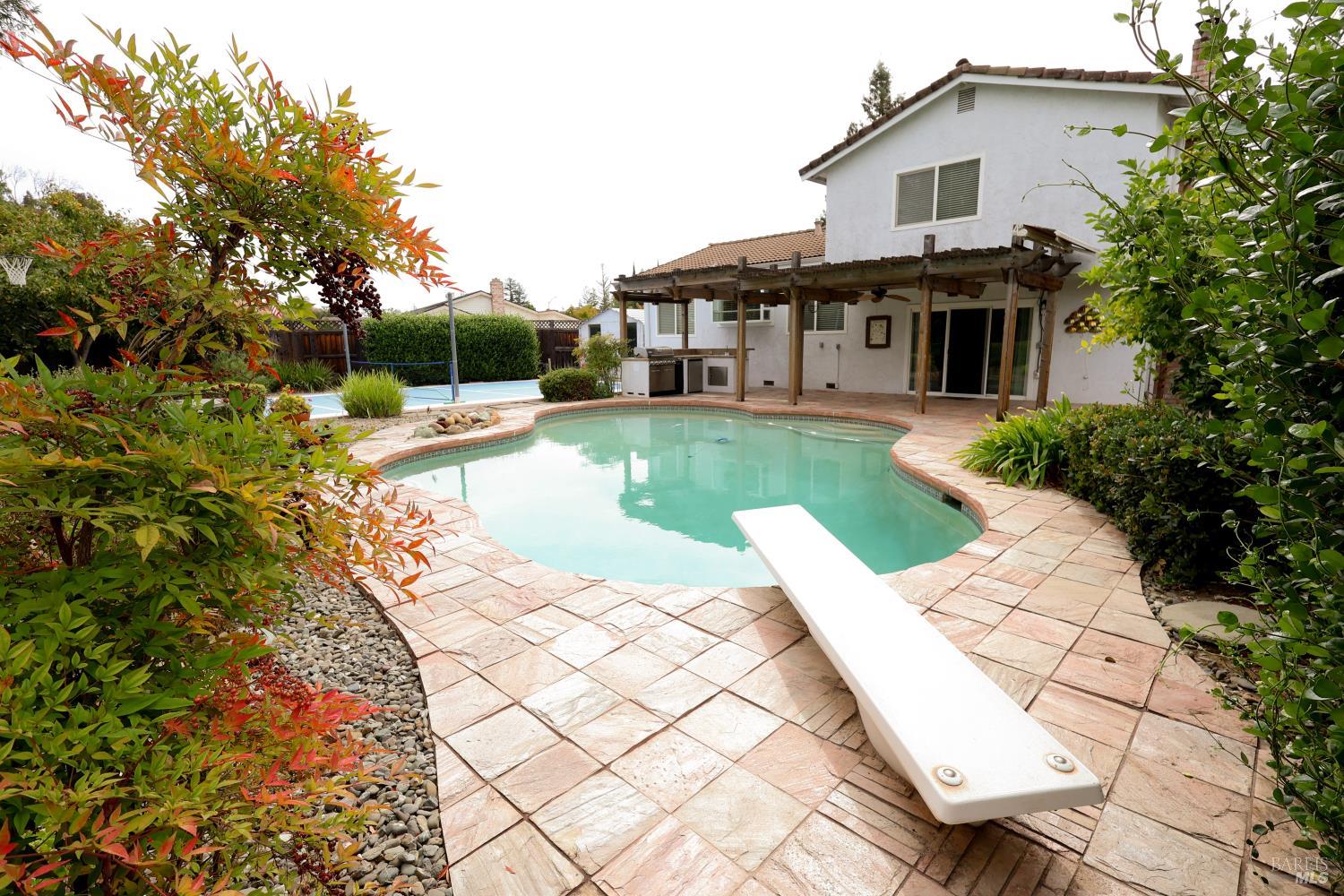 107 Iroquois Drive Vacaville CA 95688