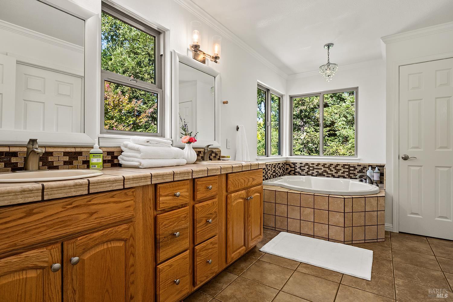 231 Zinfandel Road Healdsburg CA 95448