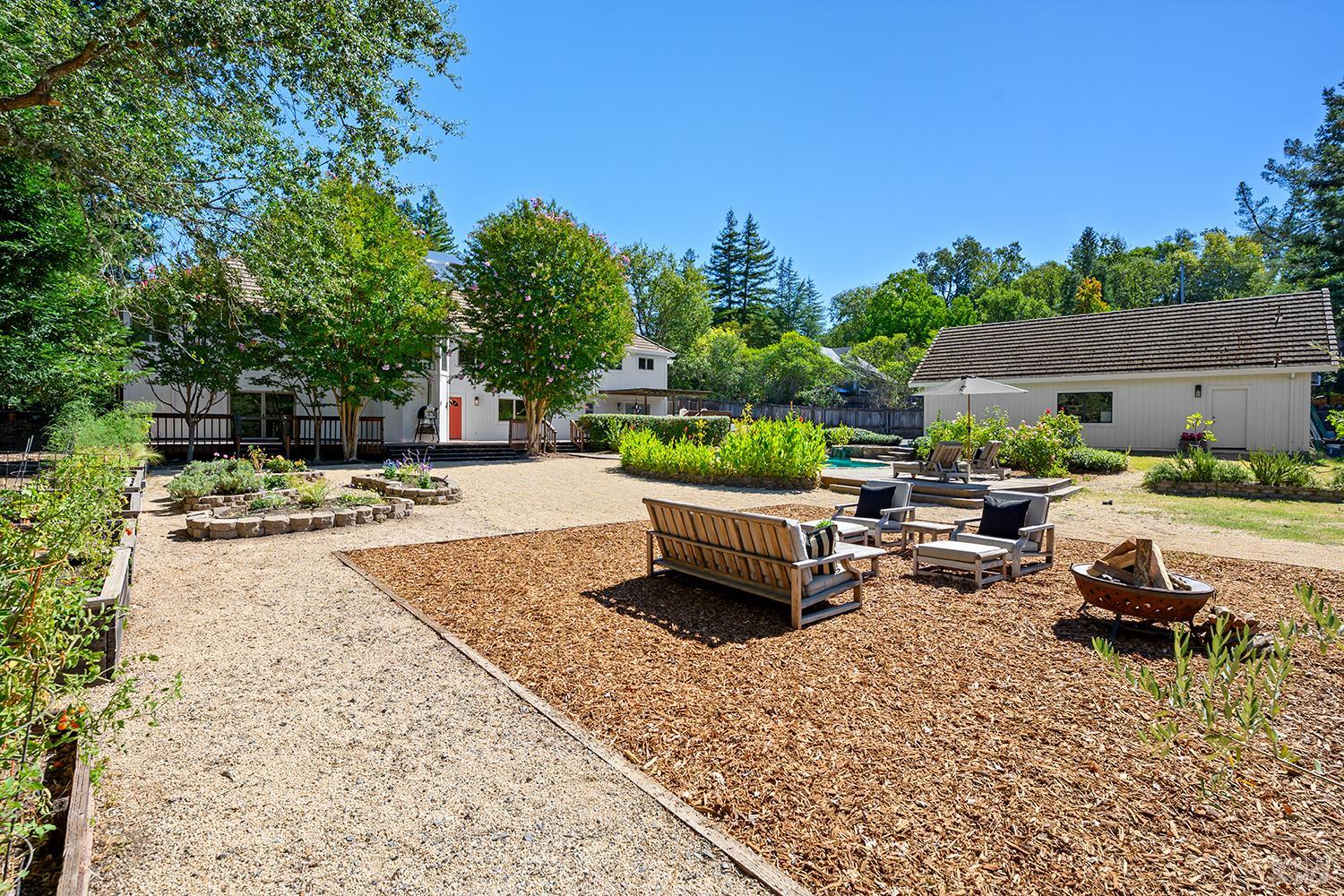 231 Zinfandel Road Healdsburg CA 95448