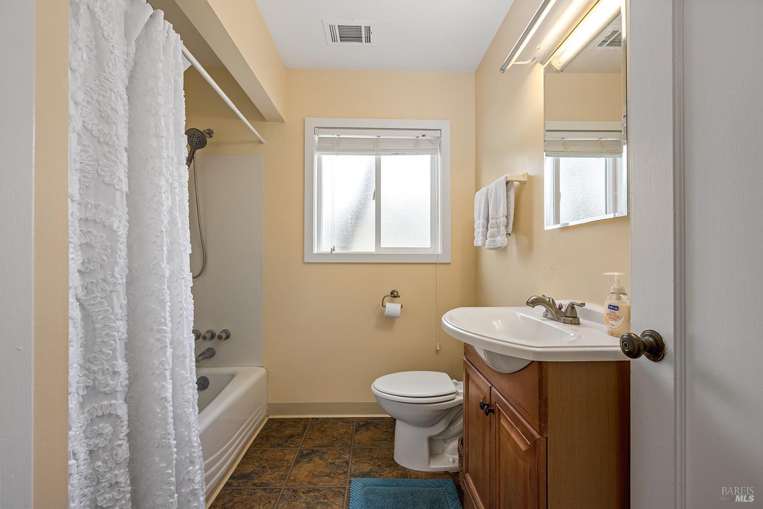 375 Florence Avenue Sebastopol CA 95472