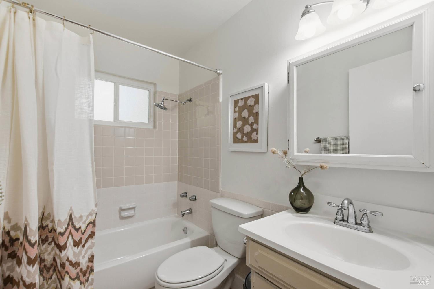1889 Lindo Street Benicia CA 94510