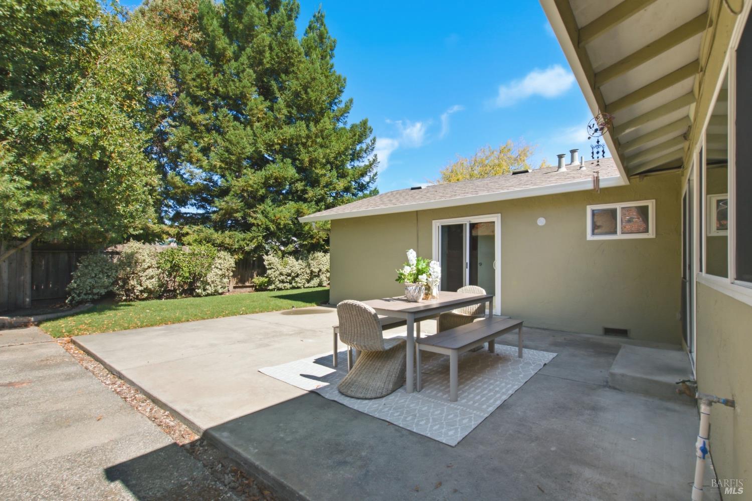 1889 Lindo Street Benicia CA 94510