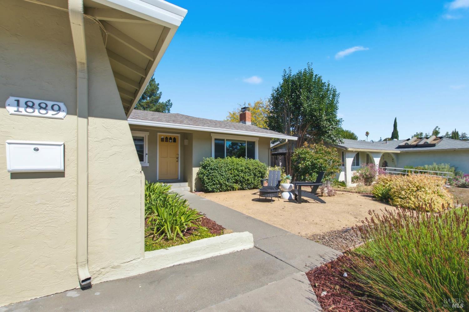 1889 Lindo Street Benicia CA 94510
