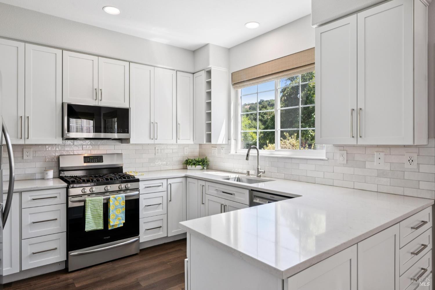 2032 Easton Drive Petaluma CA 94952