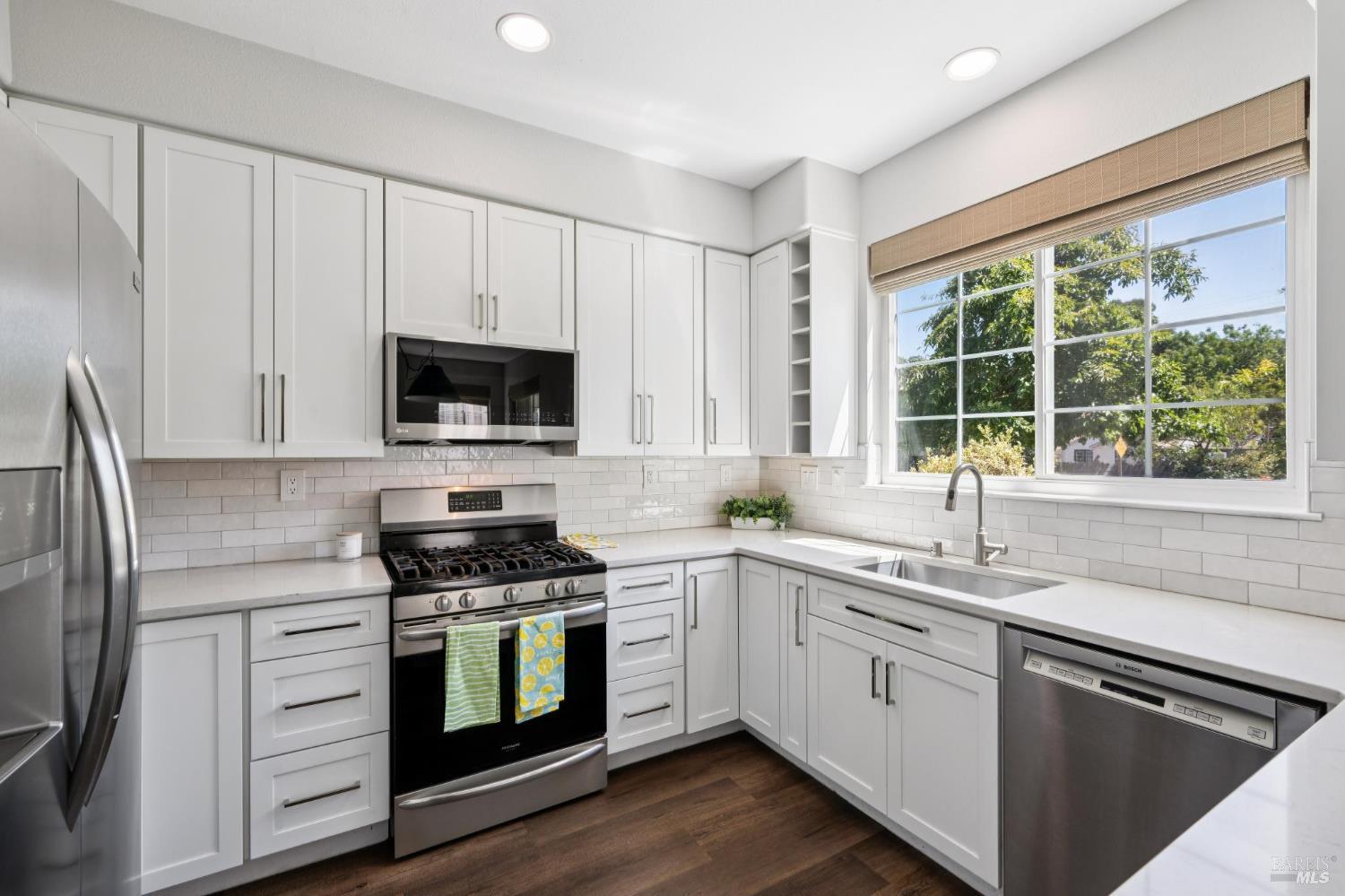 2032 Easton Drive Petaluma CA 94952