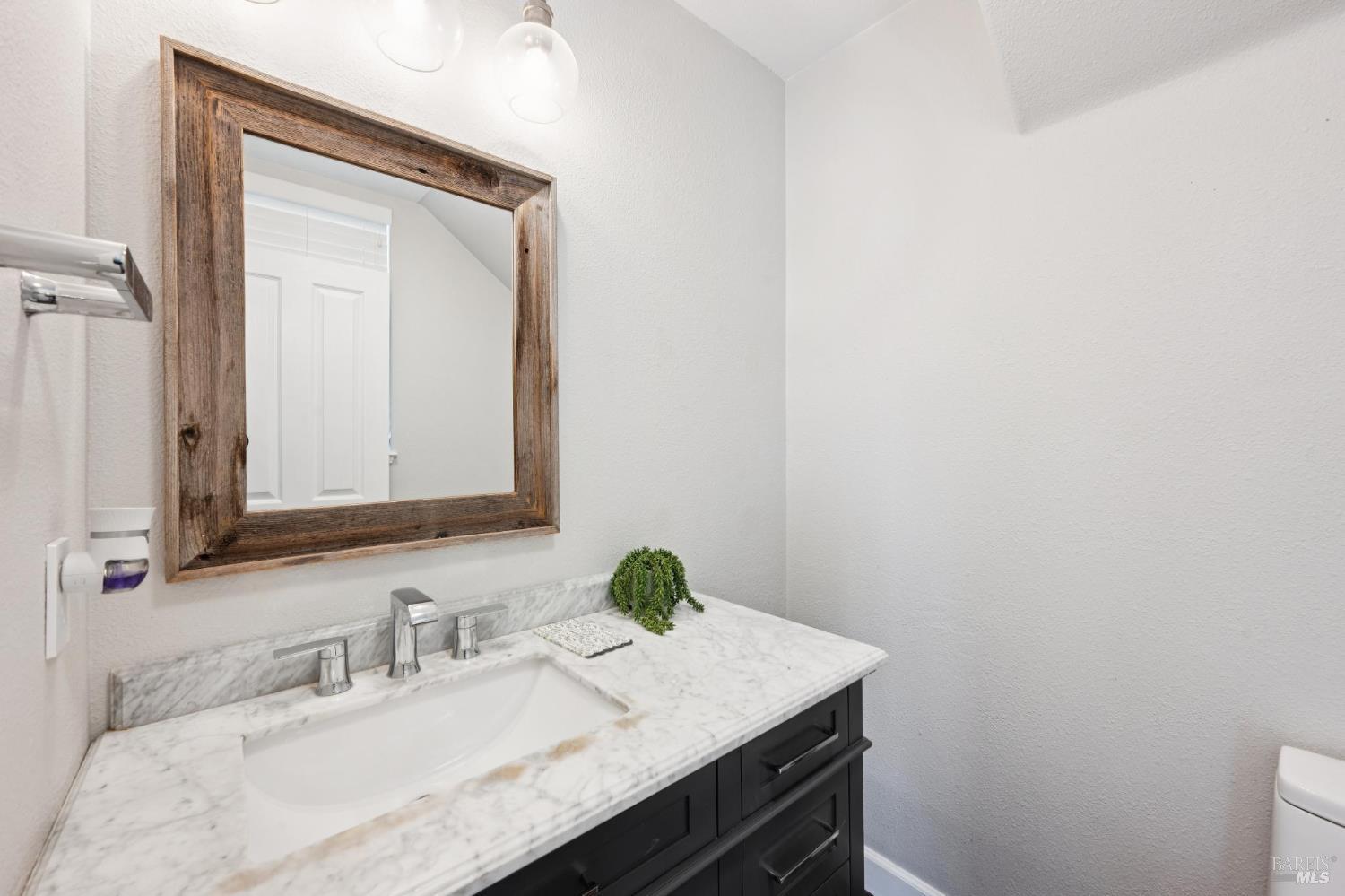 2032 Easton Drive Petaluma CA 94952