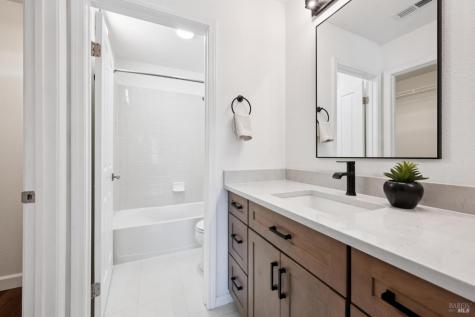2032 Easton Drive Petaluma CA 94952