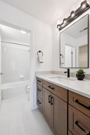 2032 Easton Drive Petaluma CA 94952