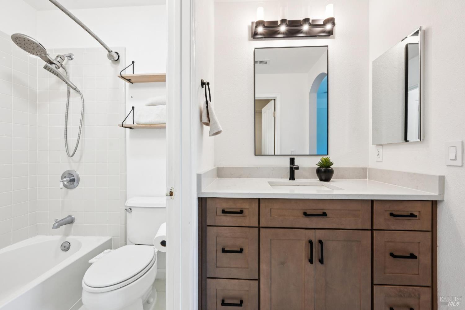 2032 Easton Drive Petaluma CA 94952