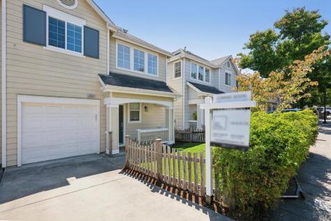 2032 Easton Drive Petaluma CA 94952