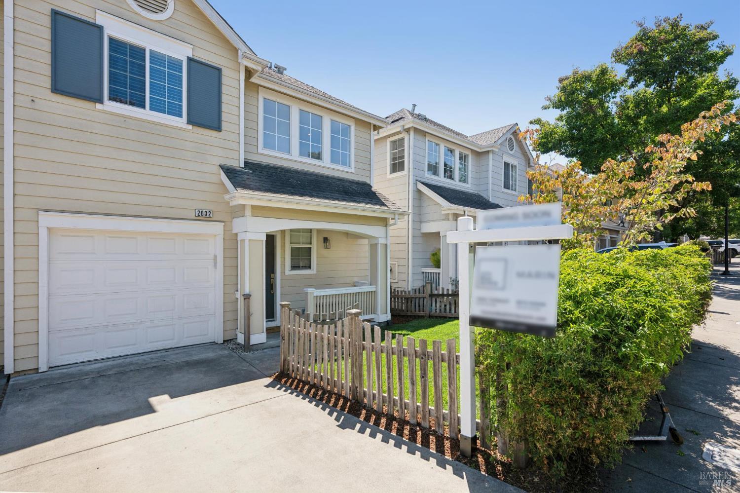 2032 Easton Drive Petaluma CA 94952