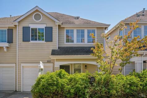 2032 Easton Drive Petaluma CA 94952