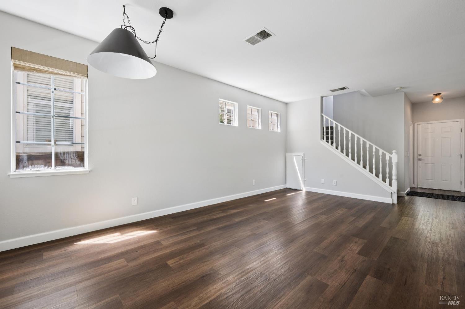 2032 Easton Drive Petaluma CA 94952