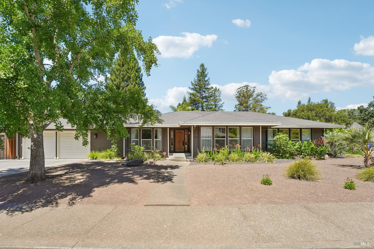 3195 Montecito Meadow Drive Santa Rosa CA 95404