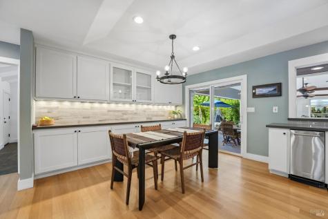 3195 Montecito Meadow Drive Santa Rosa CA 95404