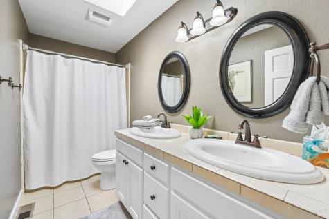 3195 Montecito Meadow Drive Santa Rosa CA 95404