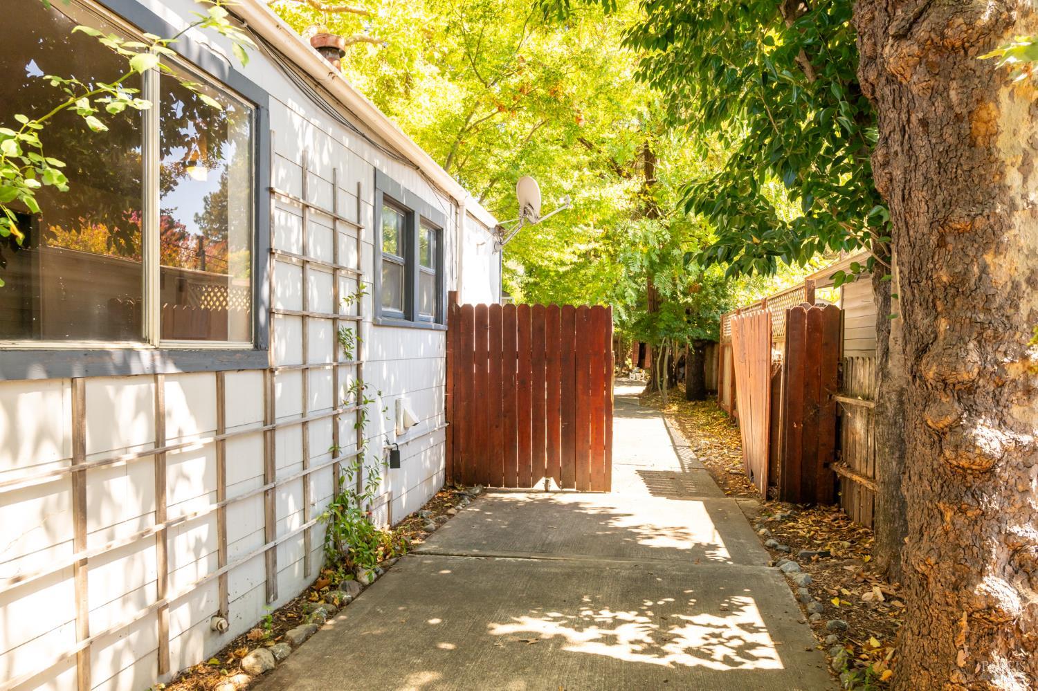 1580 Humboldt Street Santa Rosa CA 95404