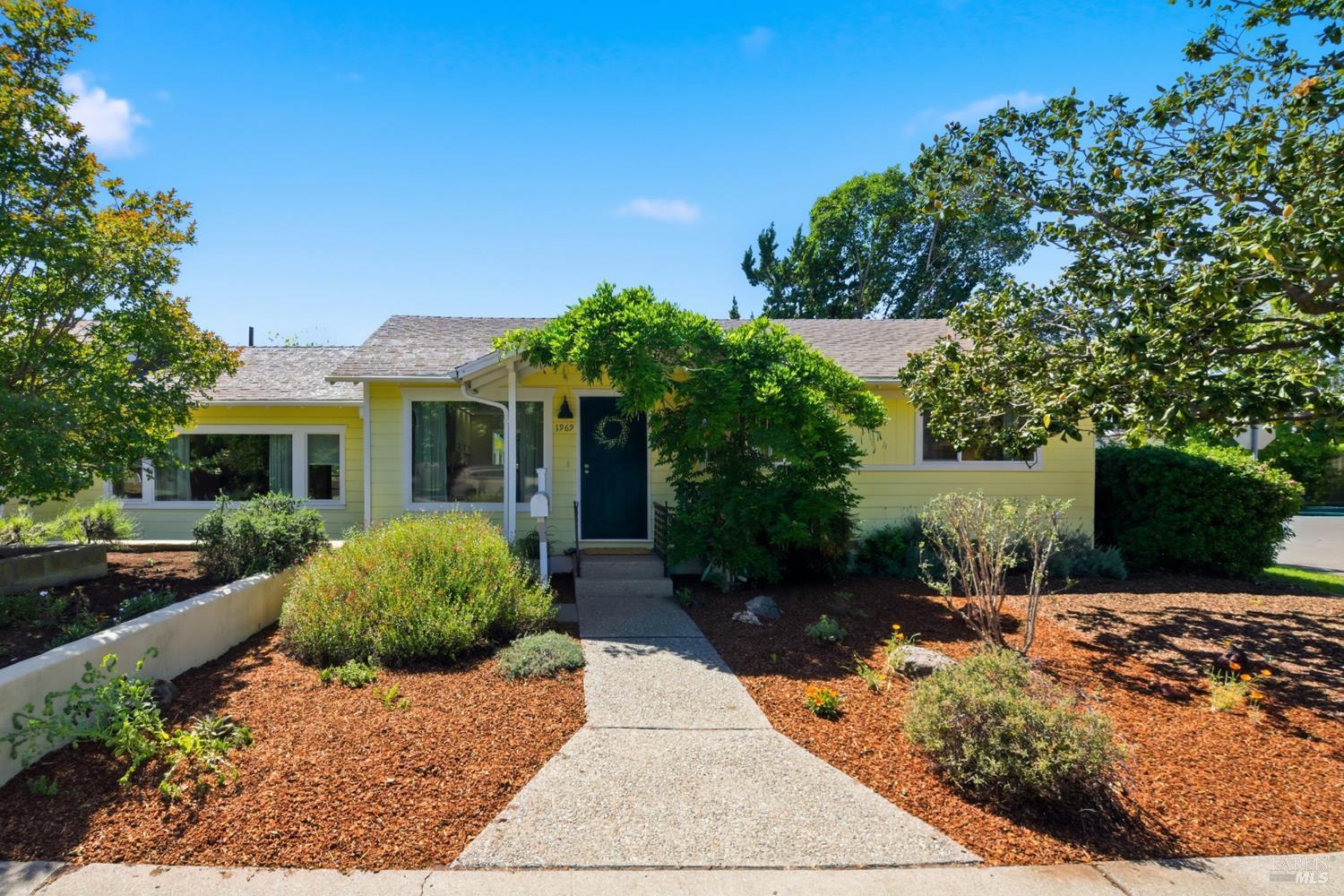 1969 Tuolumne Street Vallejo CA 94589