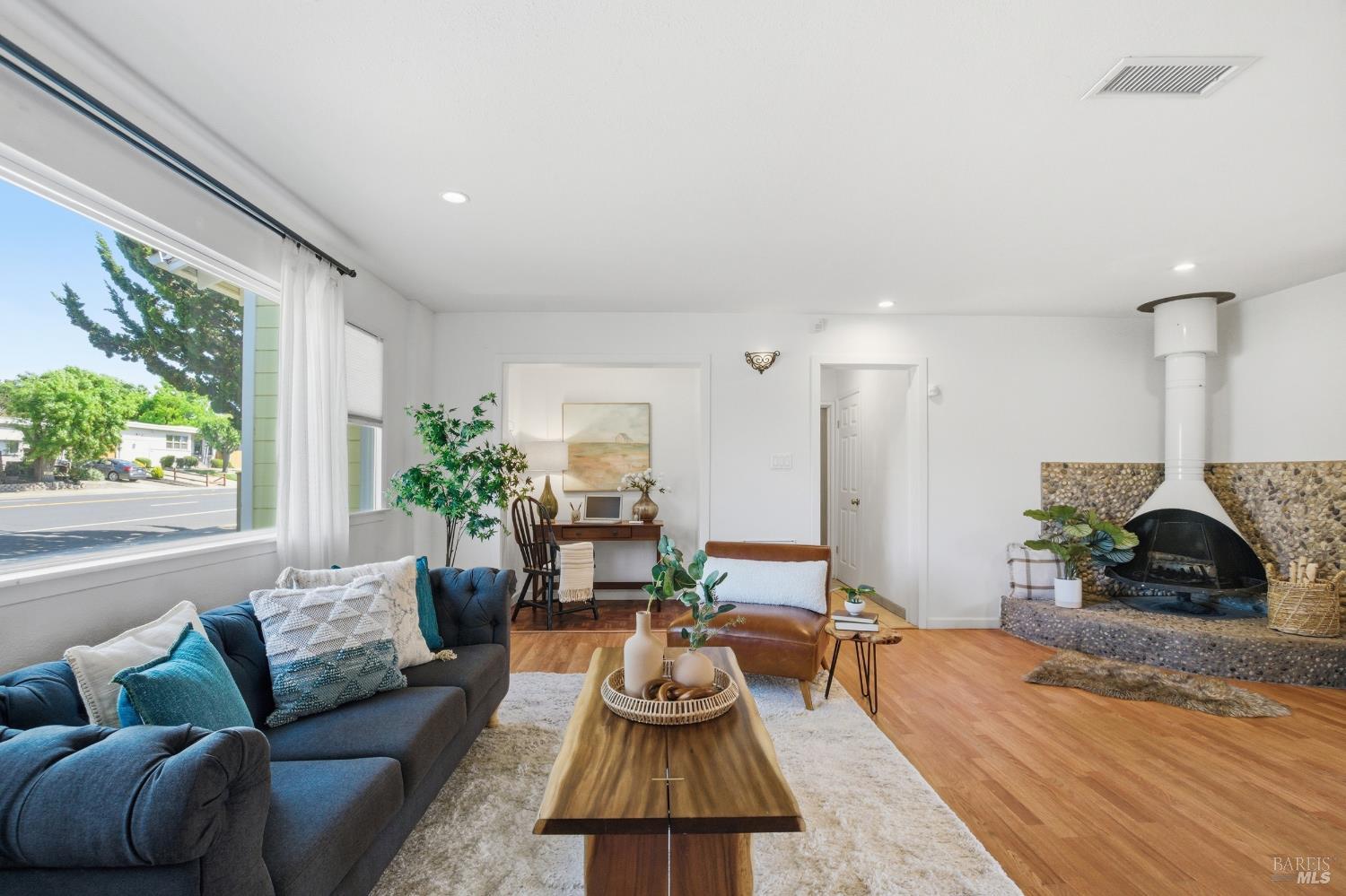 1969 Tuolumne Street Vallejo CA 94589