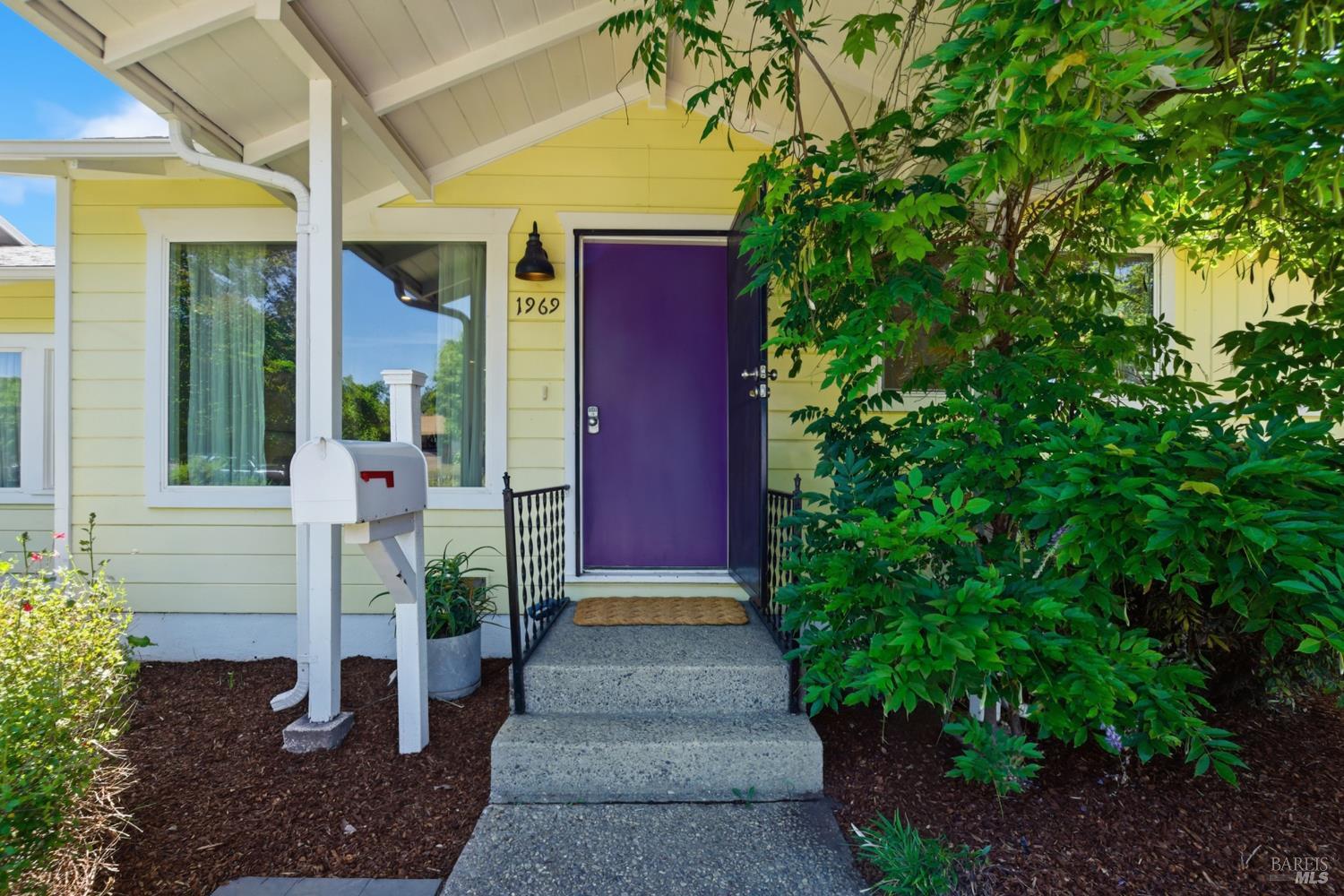 1969 Tuolumne Street Vallejo CA 94589