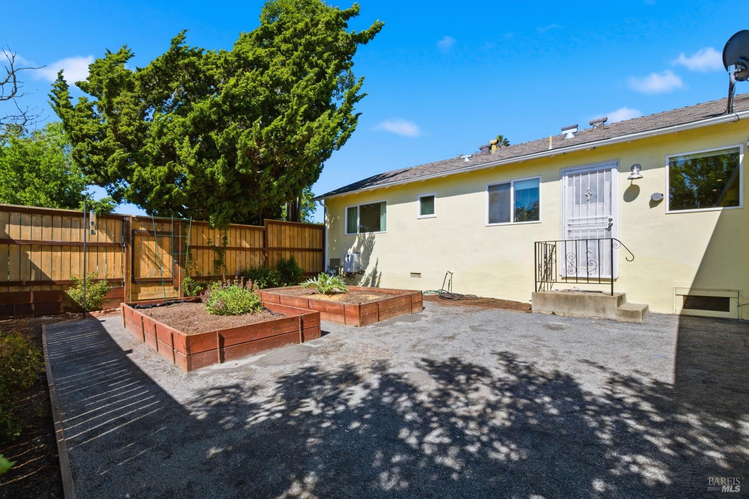 1969 Tuolumne Street Vallejo CA 94589