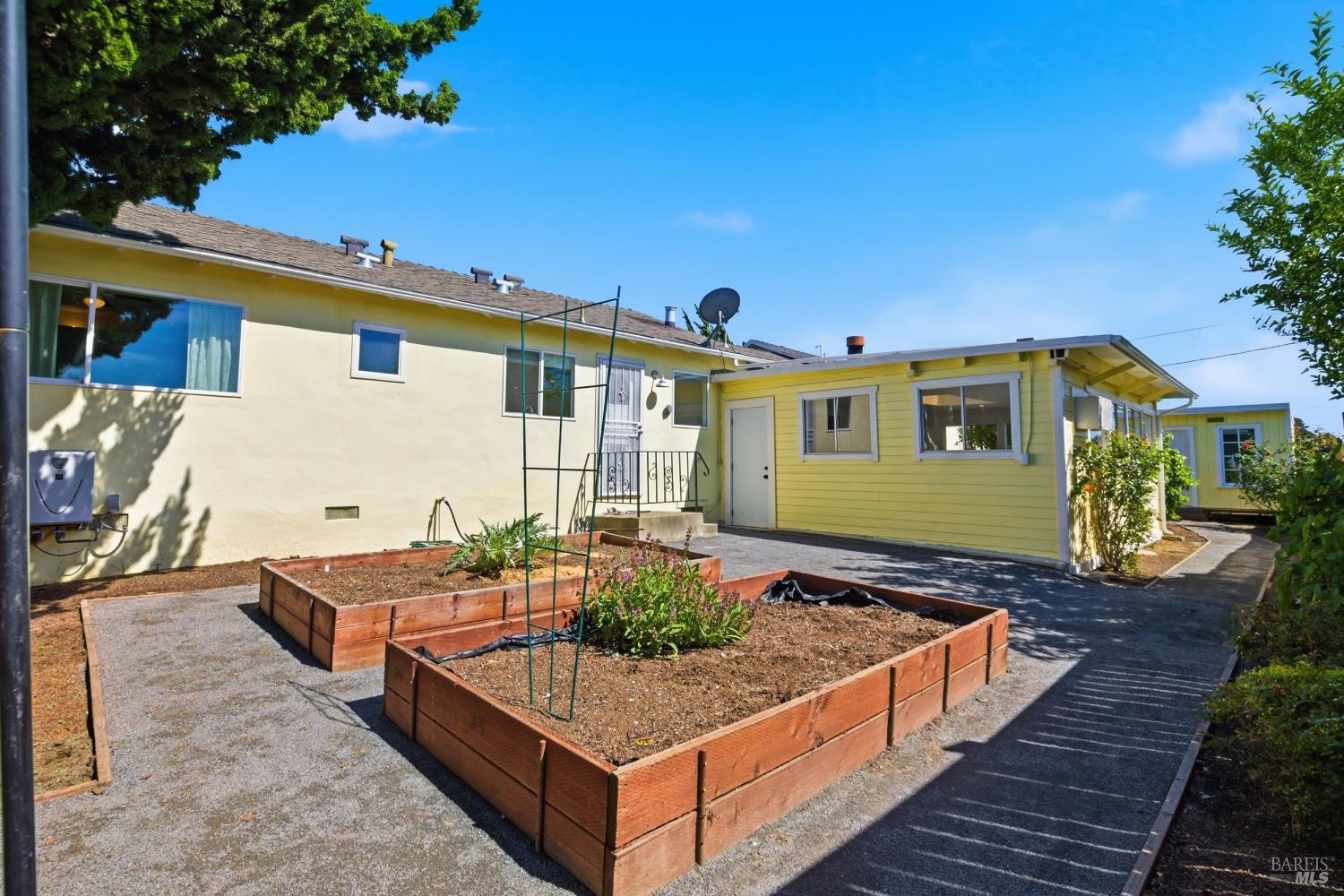 1969 Tuolumne Street Vallejo CA 94589