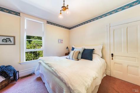 7011 Dry Creek Road Healdsburg CA 95448