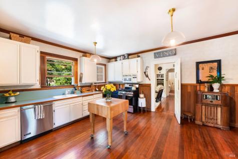 7011 Dry Creek Road Healdsburg CA 95448