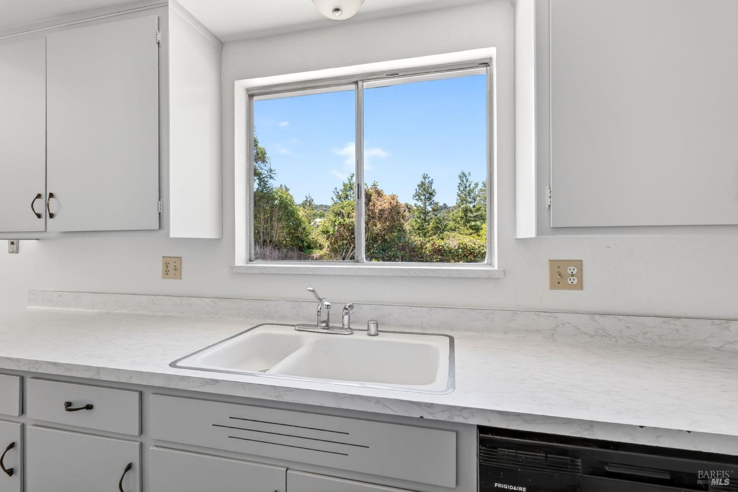 2212 Neotomas Avenue Santa Rosa CA 95405