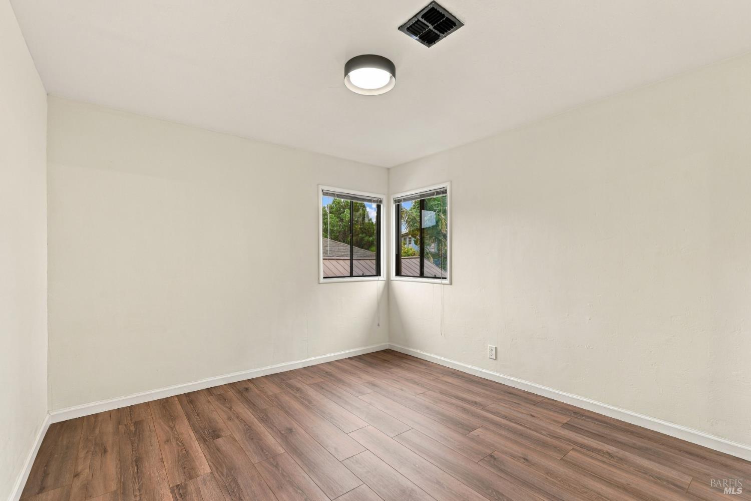 991 Mitchell Way El Sobrante CA 94803