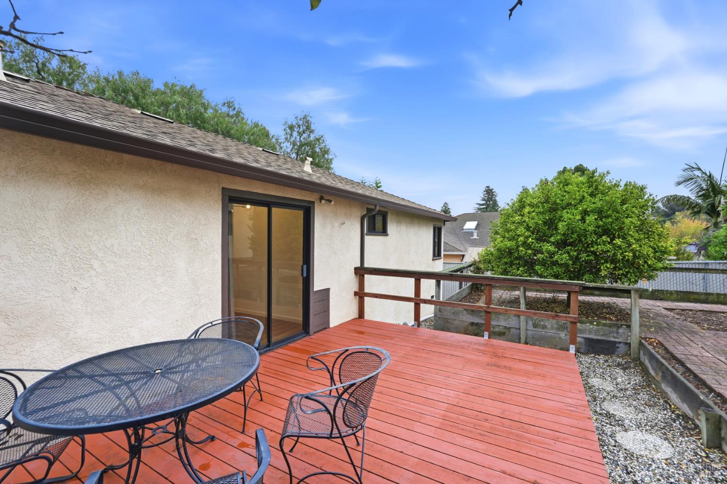 991 Mitchell Way El Sobrante CA 94803