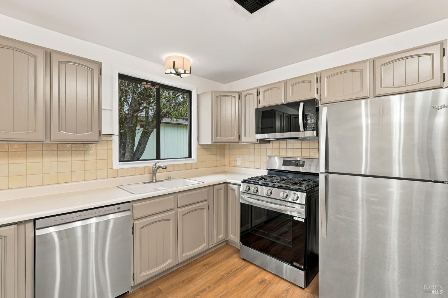991 Mitchell Way El Sobrante CA 94803