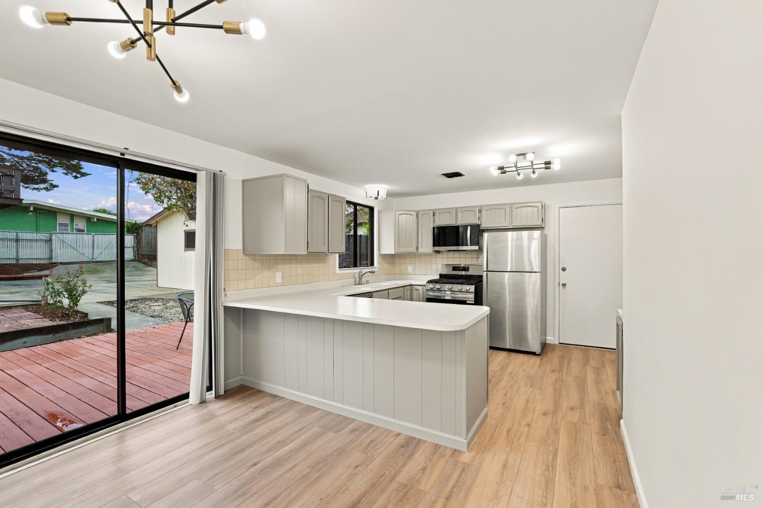 991 Mitchell Way El Sobrante CA 94803