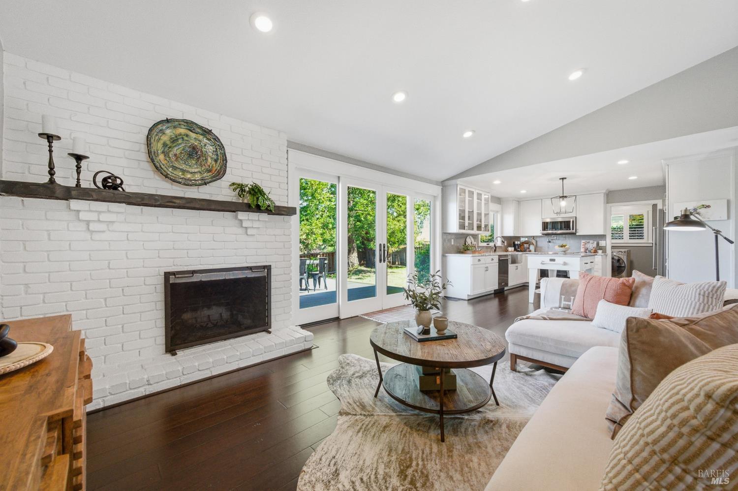 3392 Royal Court Napa CA 94558