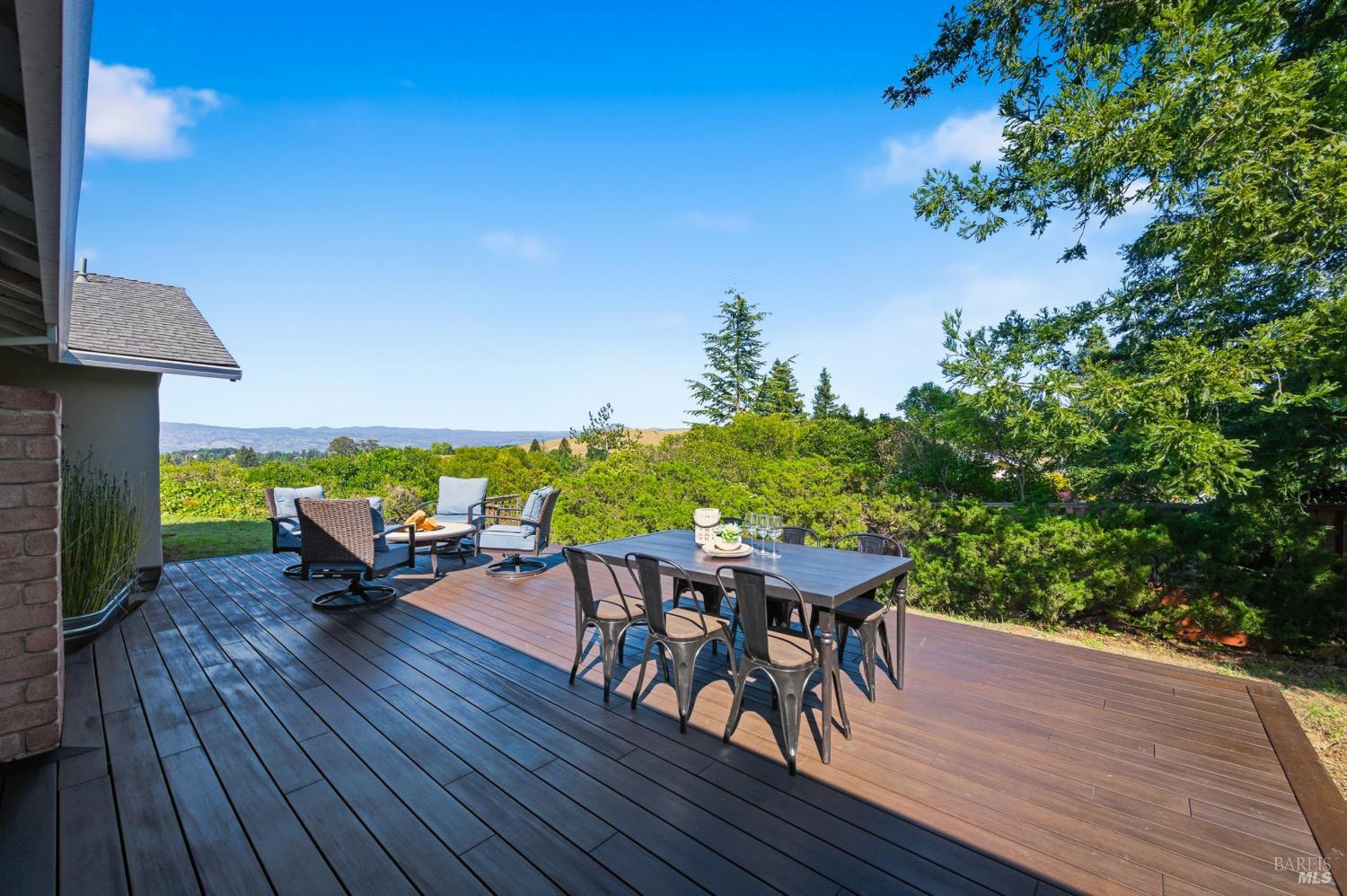 3392 Royal Court Napa CA 94558