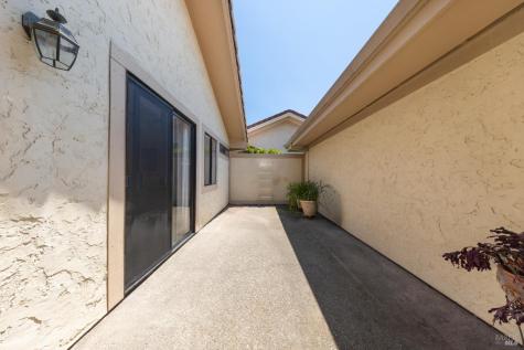 105 Holstrom Circle Novato CA 94947
